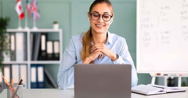 Polyglot nylevtanulás AI szórakoztató
